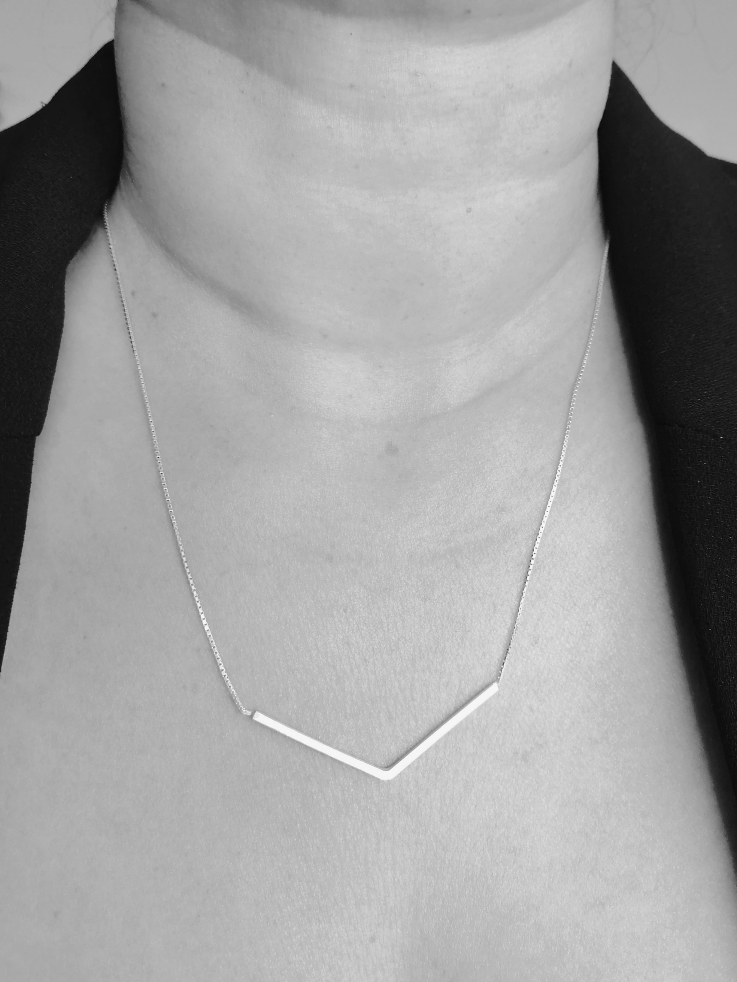 Sterling silver arrow necklace